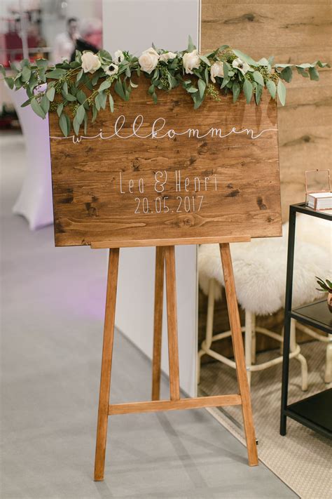 Eine ehe, die dieses jubiläum erreicht ist heutzutage selten geworden und daher umso wertvoller, genau wie gold. Die 20 Besten Ideen Für Goldene Hochzeit Deko Für Draußen ...