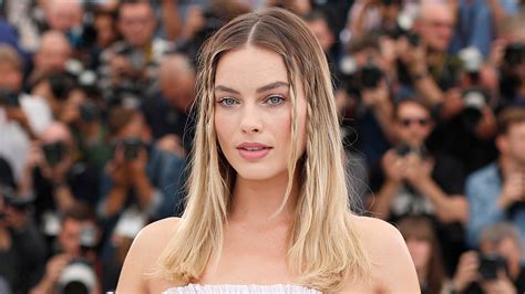 Margot Robbie Hates It So Much When People Call Her A Bombshell