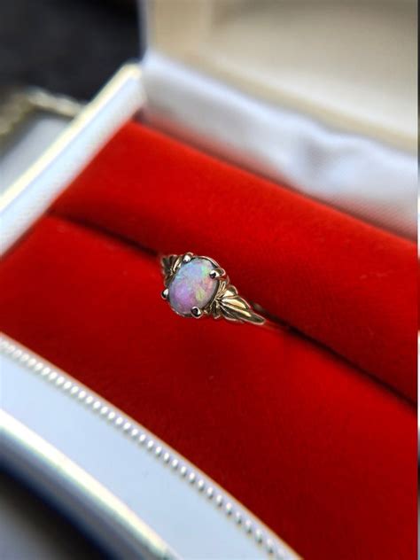 Stunning Vintage Opal Ring Gem