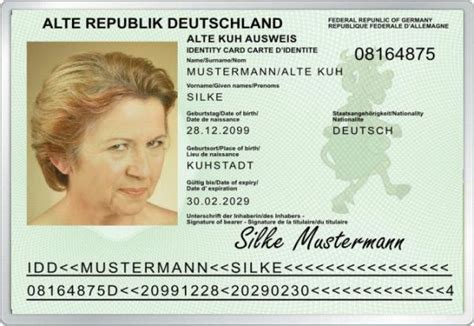 Der aufruf der anwendung war nicht korrekt. Personalausweis - Alte Kuh - Komplett personalisierbar ...
