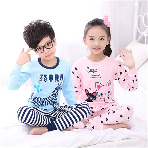 2017 Autumn New Style Kids Sleepwear Fleece Baby Pajamas Cute Character