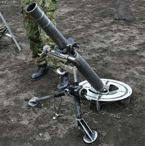 81mm迫撃砲l16