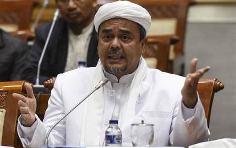 Penyidik kepolisian telah melayangkan surat panggilan kedua kepada rizieq untuk hari ini diperiksa. FPI: Rizieq Shihab Sudah Rindu Pulang ke Indonesia