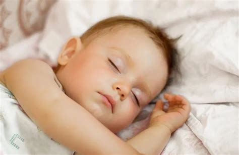 Padres Maldormidos ¿por Qué Los Bebés Se Despiertan De Noche Cienradios
