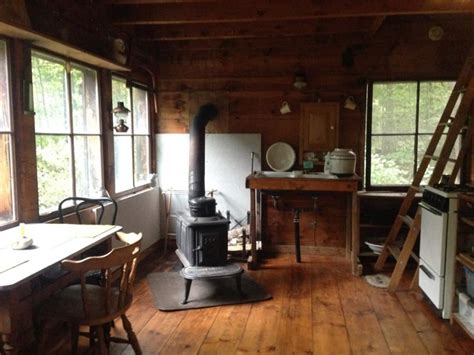 Off Grid 1900s Pioneer Cabin In Vermont