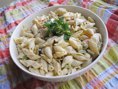 Today's recipe is a good way to use up the fresh produce you have in your fridge just like my prawn stir fry recipe. zakka life: Recipe: Shell Pasta Salad