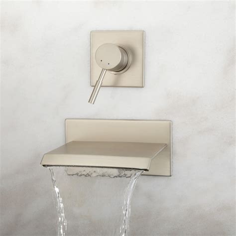 4.2 out of 5 stars 50. Waterfall Faucets for Tub that Carry out the Elegance and ...