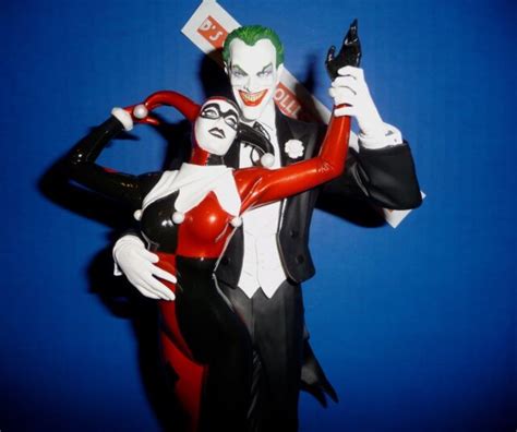 Dc Alex Ross The Joker And Harley Quinn Statue Mad Love 1st Edition Ebay