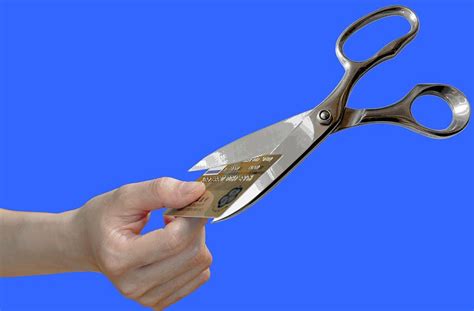 Consequences of non payment of credit card debt. How To Negotiate A Credit Card Debt With The Bank And Consequences Of Not Paying
