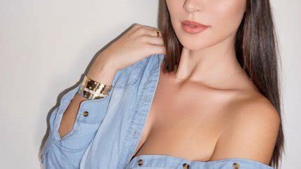 Jenna Jenovich Natural Boobs Brunette Long Hair Cleavage Women