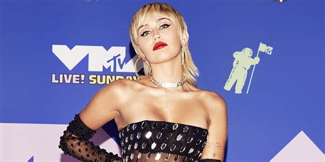 See more ideas about miley, miley cyrus, cyrus. Miley Cyrus Shows Off Abs In See-Through Dress At 2020 VMAs