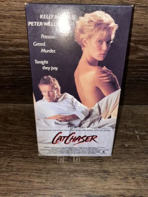 CAT CHASER VHS Thriller Peter Weller Kelly McGillis Vestron Video