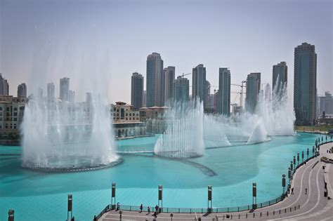 The Dubai Fountain In Dubai Thousand Wonders
