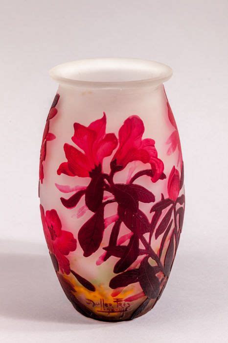 Muller Frères Cameo Glass Vase With Etched Floral Decor Catawiki Vase Glass Art Antique
