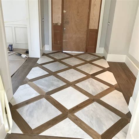 20 Catchy Tile Rug Inlay Bathroom Decor Ideas Wood Floor Design