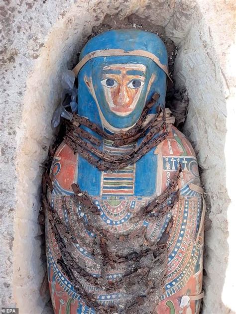 Eight Egyptian Mummies That Lived 3000 Years Ago Discovered Near The