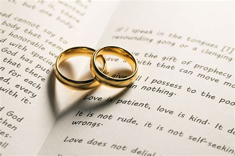 10 Versículos Bíblicos Populares Sobre El Matrimonio El Amor Y El