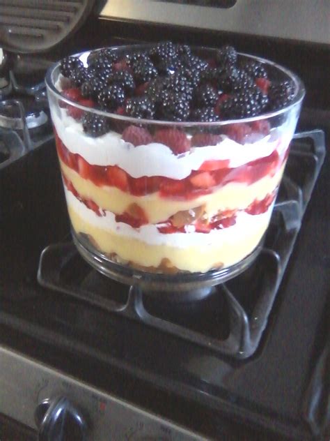 Trifle Was A Huge Success Layer Of Nilla Wafers Vanilla Pudding