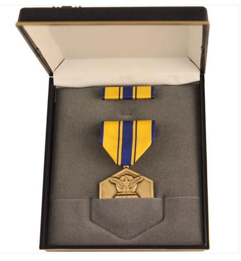 Vanguard Full Size Medal Presentation Set For The Air Force