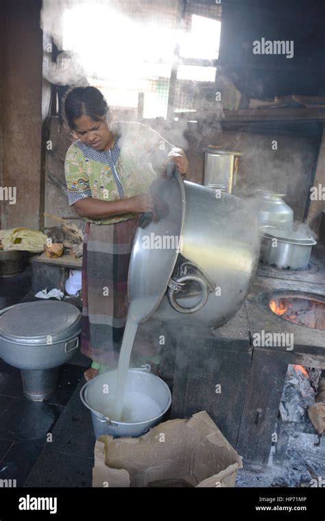 Cooking Rice In India High Resolution Stock Photography And Images Alamy