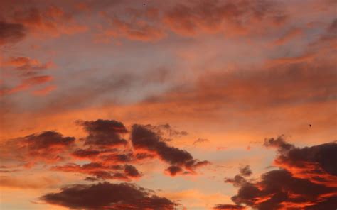 Download Wallpaper 3840x2400 Clouds Sky Sunset Pink