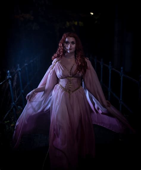 Aleera Bride Of Dracula Velveteena Leigh
