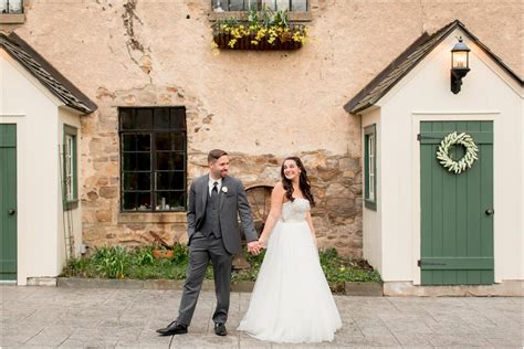 Wedding photography has a key role to play in your big day. HollyHedge Estate Wedding Photography | Megan and Kevin