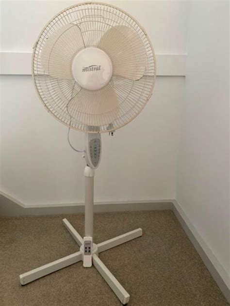 Mistral Pedestal Fan With Remote Air Conditioning And Heating Gumtree