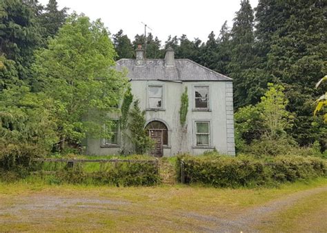 Fixer Upper Country House For Sale For Only £50k