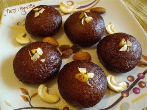 Get your aprons on,my mouth watering specials are served up in style! Makkan Peda / Arcot Sweet - Diwali Sweets