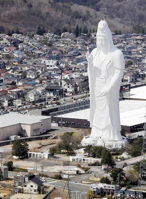 Sendai Daikannon At 328 Ft The Second Tallest Statue In Japan Malevus