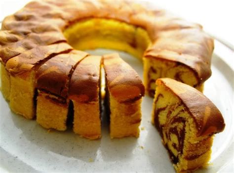 Bolu sendiri adalah kue yang mempunyai tekstur lembut serta mempunyai rasa yang manis. Inilah Cara Membuat Roti Bolu Panggang Sederhana dan Mudah ...