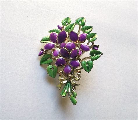 exquisite violets brooch exquisite birthday brooch exquisite march violets vintage flower