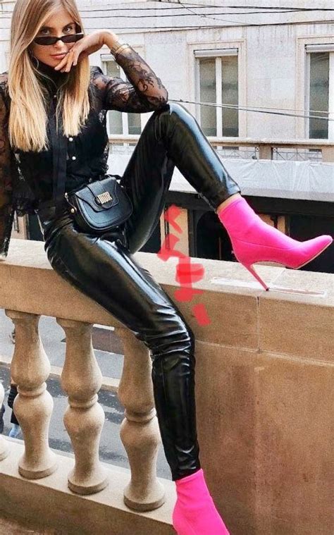 shiny black leather leggings and hot pink heels black leather leggings outfits with leggings