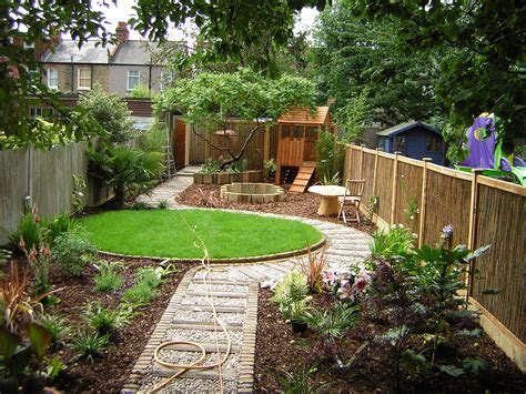 See more ideas about garden design plans, garden design, landscape plans. Long Thin Suburban | Floral & Hardy | London | UK
