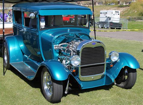 Hot rods, classic cars star at Goodguys 10th Spring Nationals