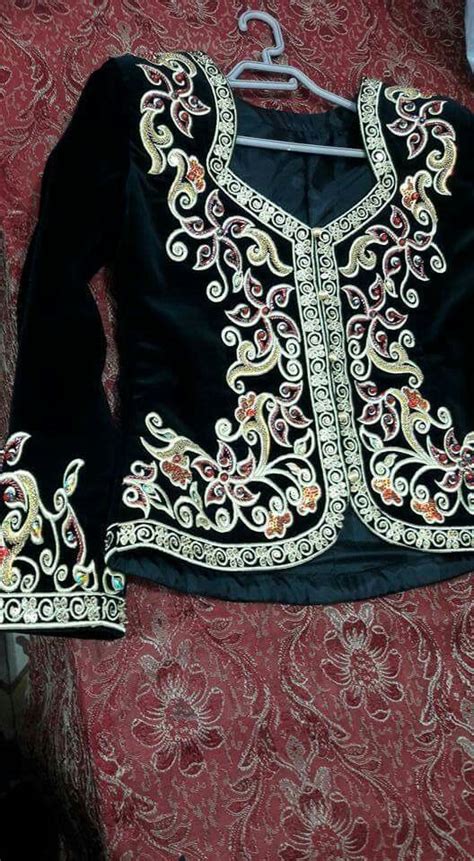 Épinglé par mahdinadir nadir sur karakou tenue traditionnelle algérienne vestimentaire tenue