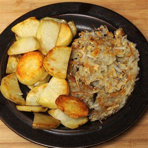 Frozen hash browns can be cooked in a microwave oven, but they won't brown up much more than the colour they start in the packet. How to Cook Potatoes on a Griddle in 2020 | How to cook ...