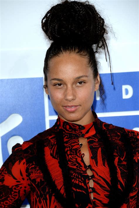 Alicia Keys No Makeup Lenny Essay About Why She Wont Wear Makeup