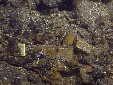 Treasure Of 20 Tons Of Gold Buried With 426 People In The Us Sea