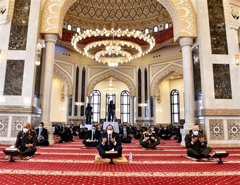 Maybe you would like to learn more about one of these? الرئيس السيسي يؤدى صلاة الجمعة مع قادة القوات المسلحة ...