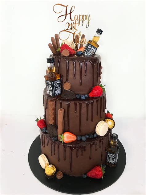 Perfect for anyone celebrating a 18th or 21st birthday! Chocolate drip cake for men 21st birthday | 21st birthday ...