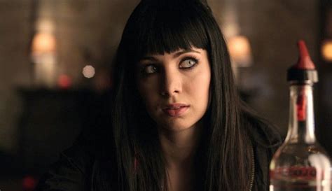 Ksenia Solo As Kenzi Lost Girl S1e10 The Mourning After Screencap By Dragonlady981 Lost
