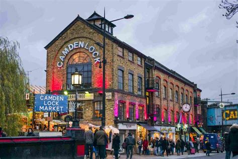 Camden Town Market Camden Its A Series Of 5 Adjoining Markets In