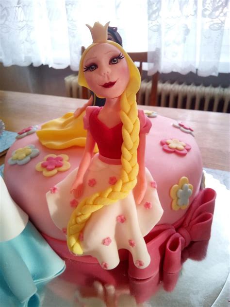 Princess Birthday Cake Decorated Cake By Cooolcakes Cakesdecor