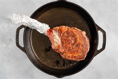 Read on to find out how to make them. How to Cook a Mouthwatering Tomahawk Rib-Eye Steak ...