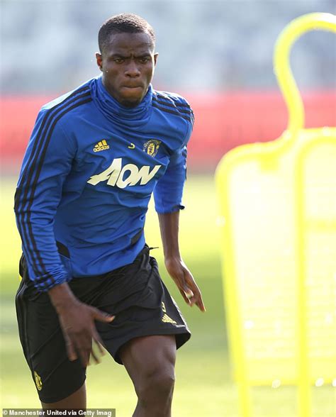 Luis morales_34780878 jun 6, 2020. AC Milan ponder move for Manchester United defender Eric ...