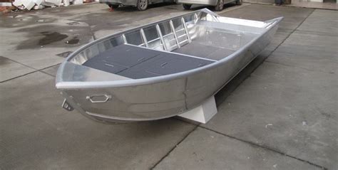 14ft All Welded Aluminum Bass Boat Svw14 China Aluminum Boat Price