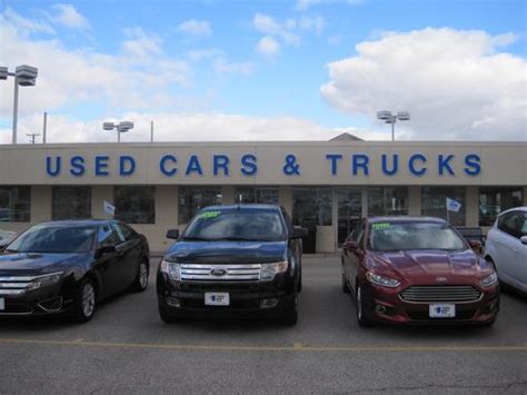 Some of our locations must limit the number of people who can be inside our stores at one time. Charles Gabus Ford car dealership in Des Moines, IA 50310 ...