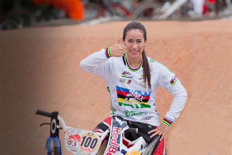 Archivo de noticias en colombia y el mundo sobre mariana pajon. Arrasando esta Mariana Pajón! Consigue oro en el Campeonato Mundial de BMX | Emisora Vip Estereo